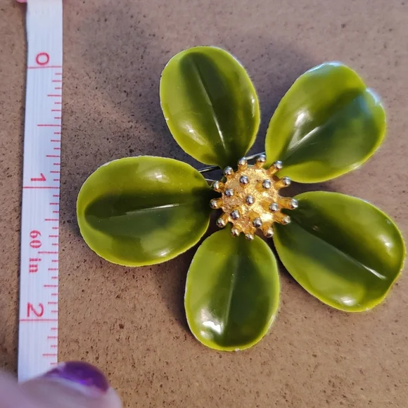 Vintage Enamel Flower 2 - Picture 2 of 3